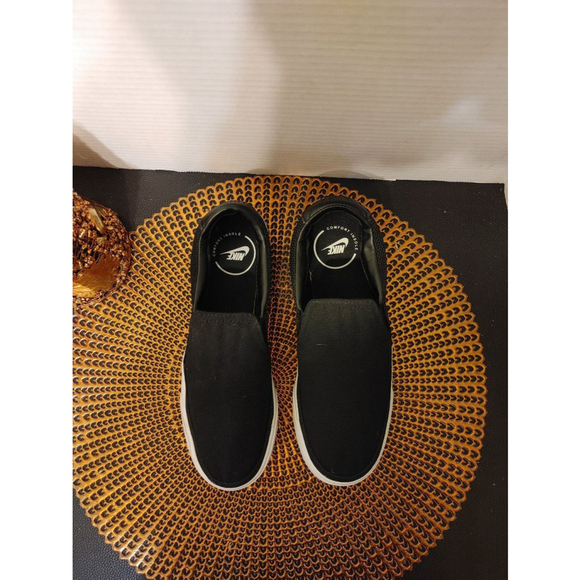 Nike Women's Court Royal AC Slip-On size 7.5 - Picture 2 of 7